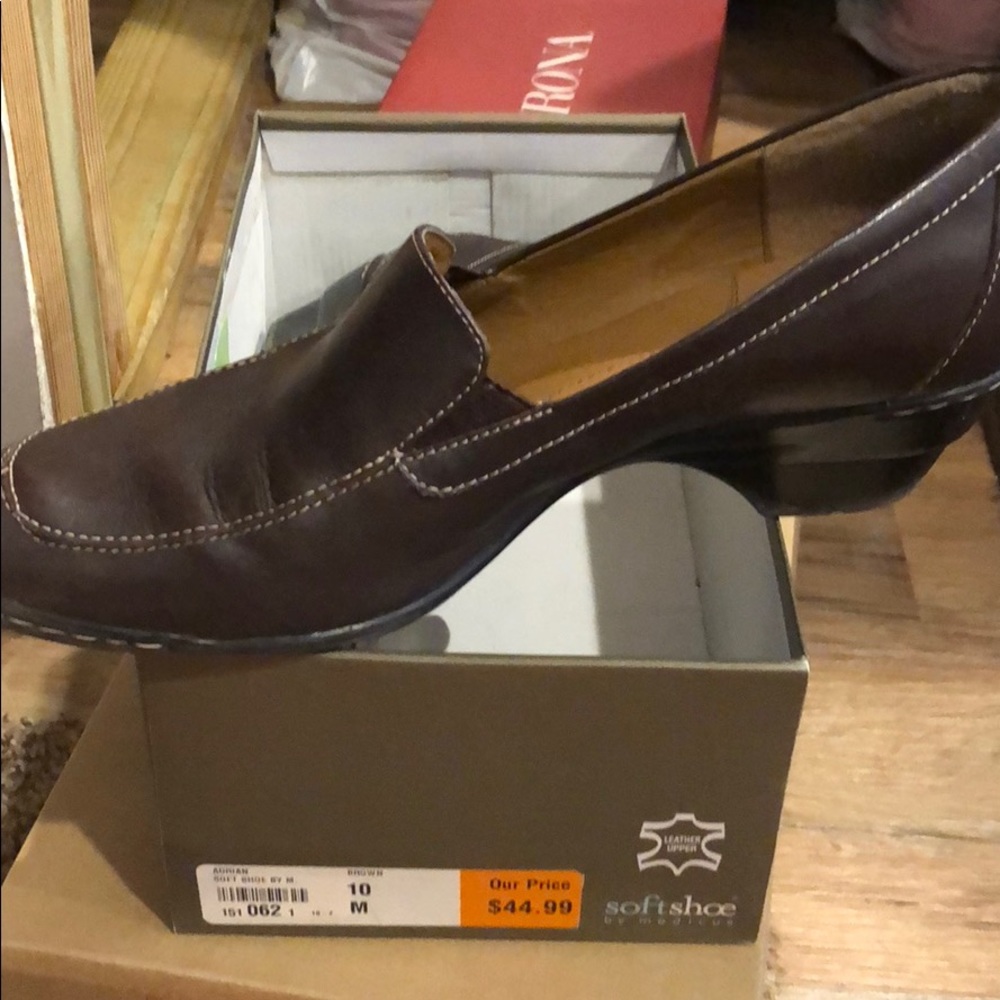 Soft shoe ‘Adrian’ size 10